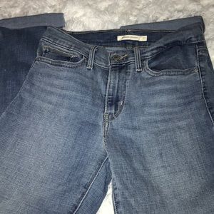 Levis slim straight jeans